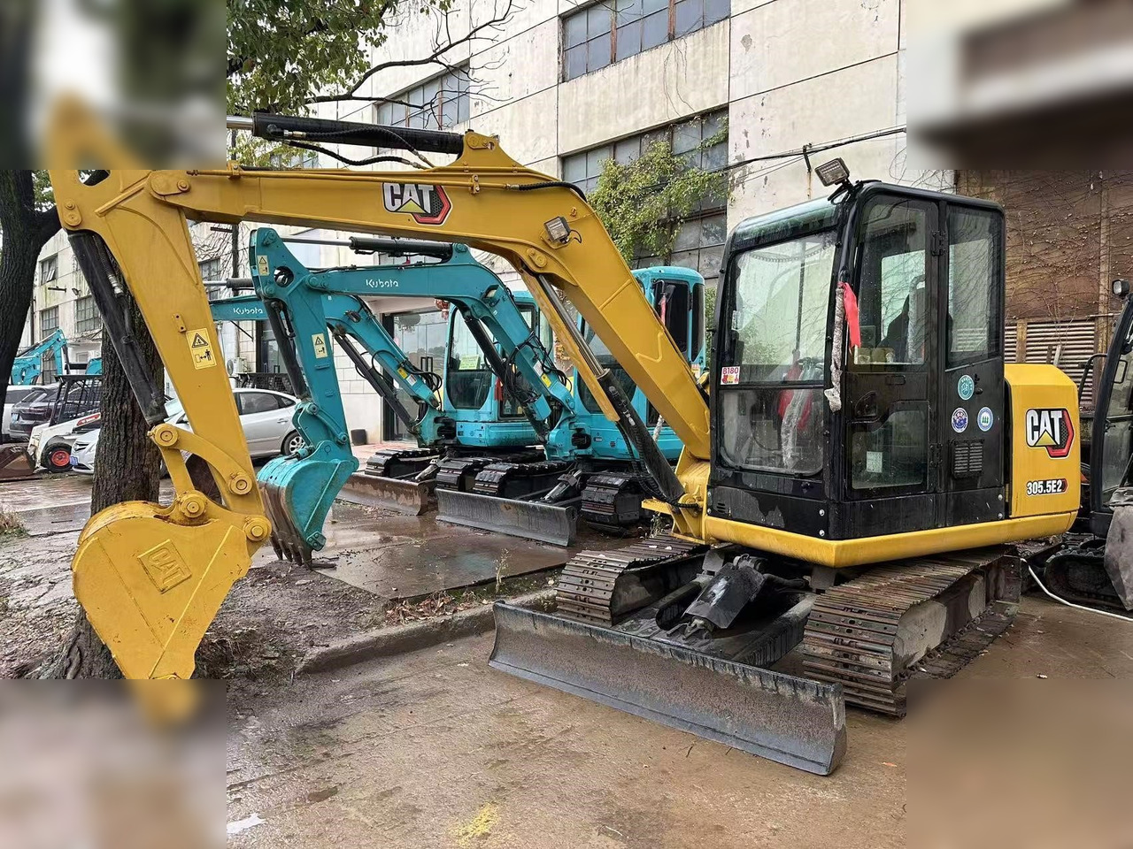 CATERPILLAR 305.5E2 - Mini escavadeira: foto 2 CATERPILLAR 305.5E2 - Mini escavadeira: foto 2