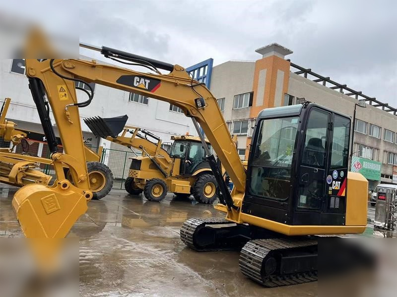 CATERPILLAR 305.5E2 - Mini escavadeira: foto 1 CATERPILLAR 305.5E2 - Mini escavadeira: foto 1