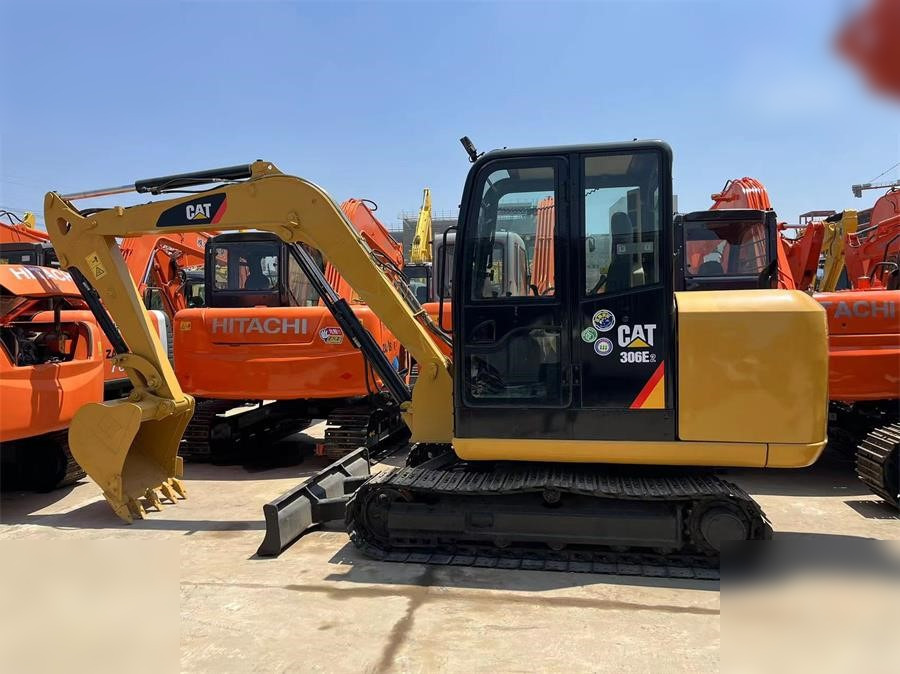 CATERPILLAR 306E - Escavadora de rastos: foto 1 CATERPILLAR 306E - Escavadora de rastos: foto 1