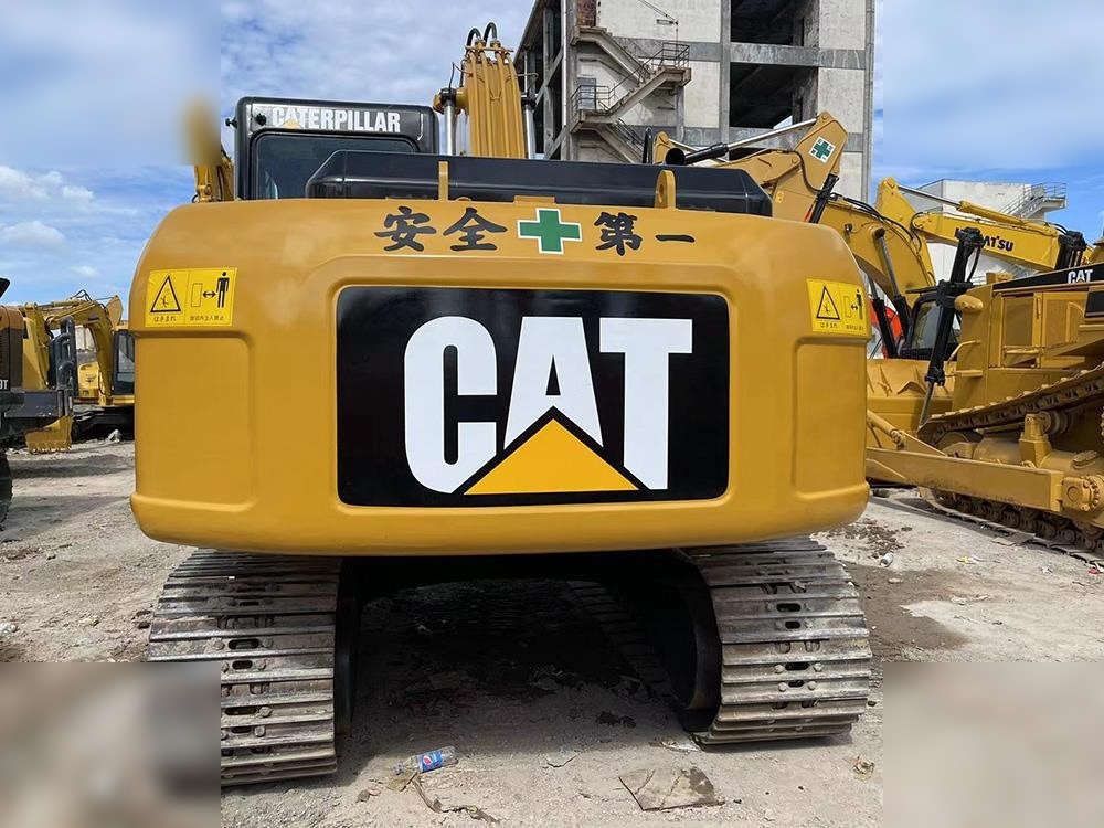 CATERPILLAR 315D - Escavadora de rastos: foto 2 CATERPILLAR 315D - Escavadora de rastos: foto 2