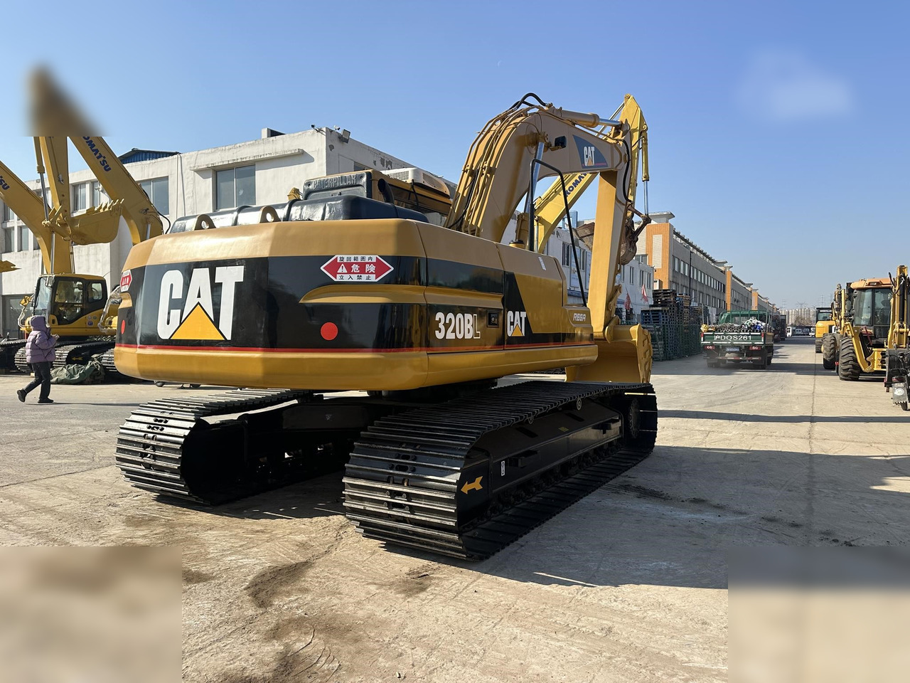 CATERPILLAR 320BL - Escavadora de rastos: foto 3 CATERPILLAR 320BL - Escavadora de rastos: foto 3