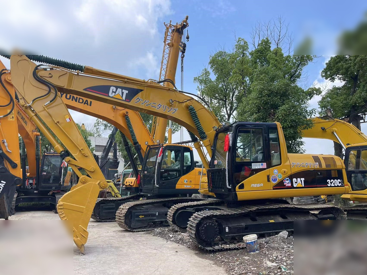 CATERPILLAR 320CL - Escavadora de rastos: foto 1 CATERPILLAR 320CL - Escavadora de rastos: foto 1