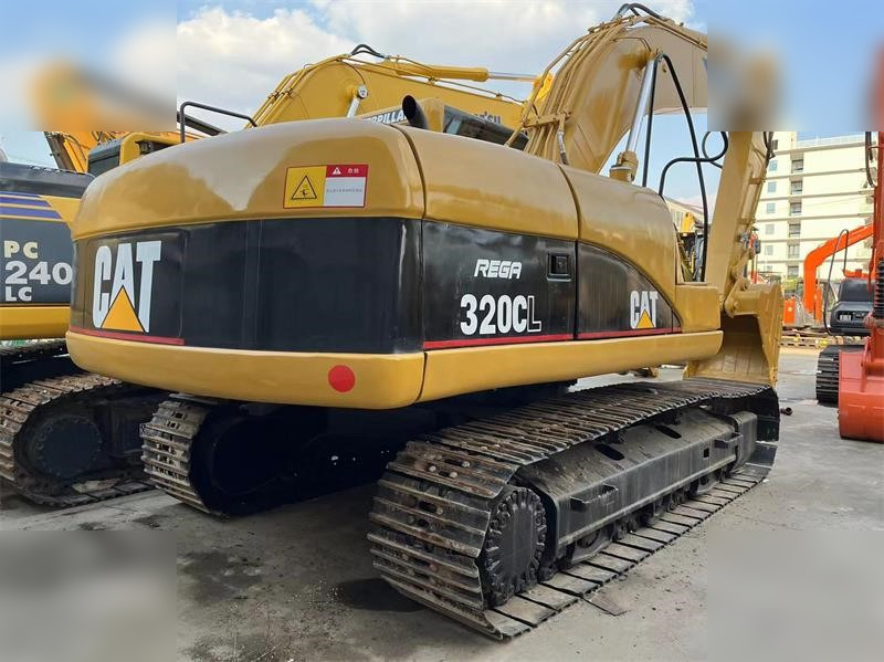 CATERPILLAR 320CL - Escavadora de rastos: foto 2 CATERPILLAR 320CL - Escavadora de rastos: foto 2