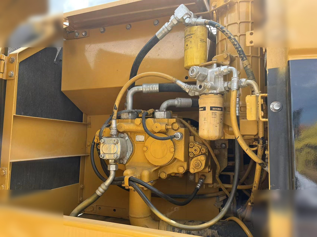 Escavadora de rastos CATERPILLAR 320CL: foto 10