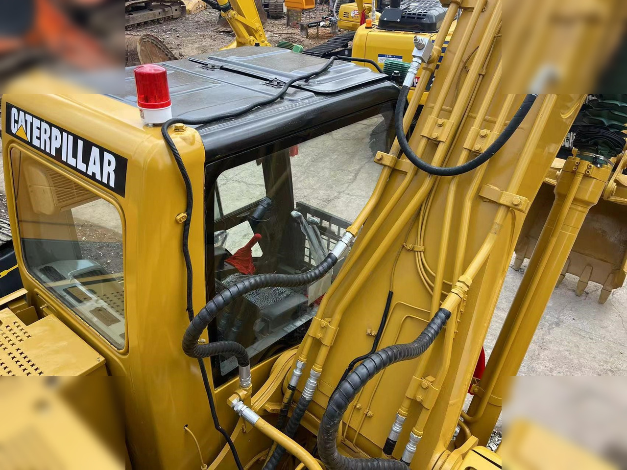 CATERPILLAR 320CL - Escavadora de rastos: foto 5 CATERPILLAR 320CL - Escavadora de rastos: foto 5