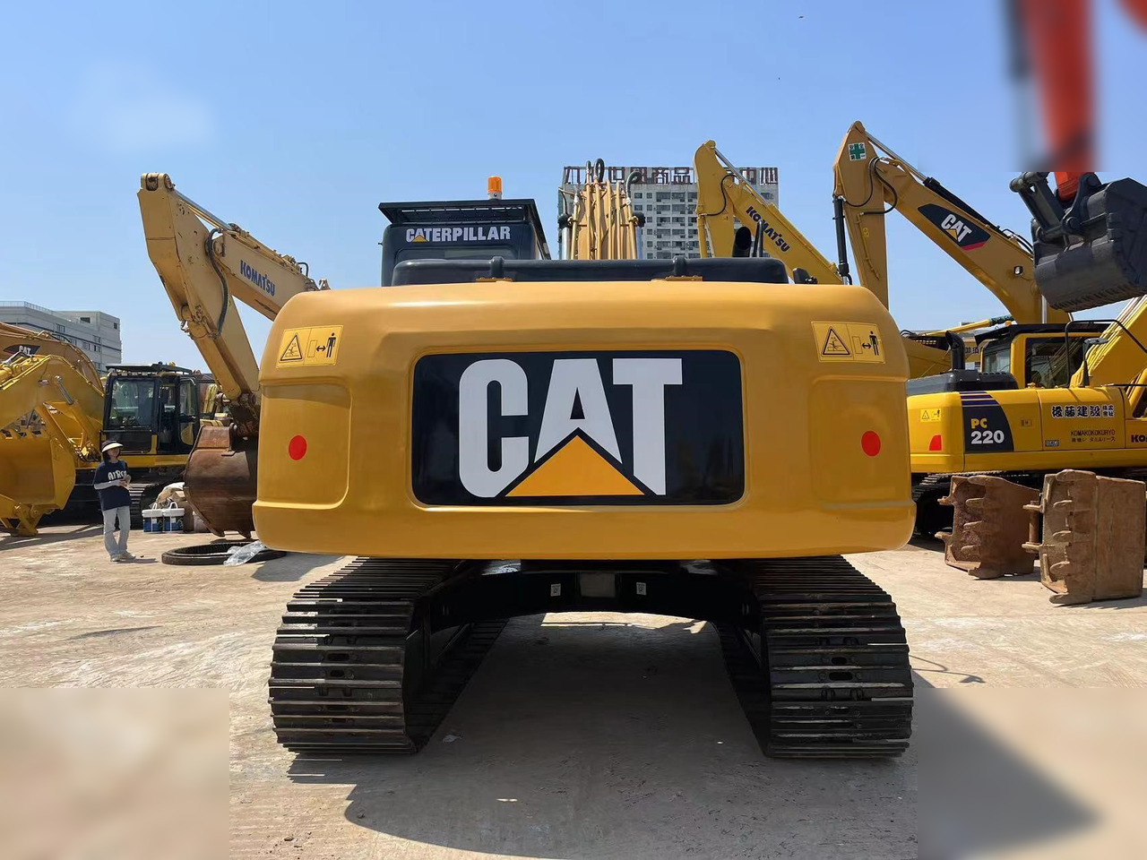 CATERPILLAR 320D - Escavadora de rastos: foto 5 CATERPILLAR 320D - Escavadora de rastos: foto 5