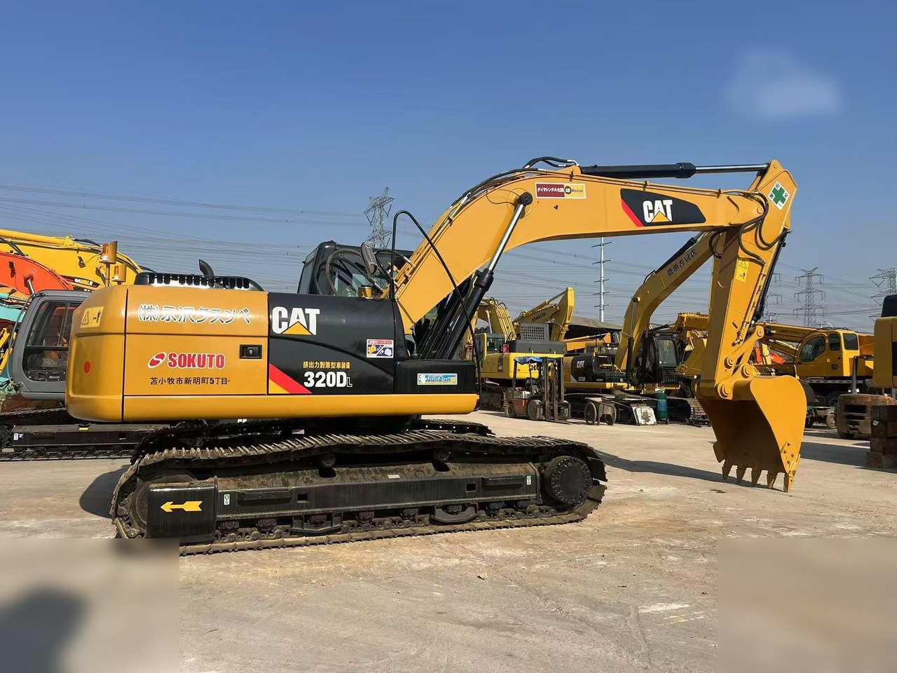 CATERPILLAR 320D - Escavadora de rastos: foto 2 CATERPILLAR 320D - Escavadora de rastos: foto 2
