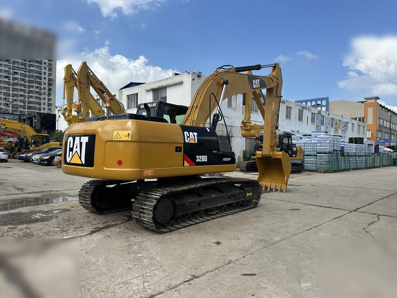 CATERPILLAR 320D - Escavadora de rastos: foto 4 CATERPILLAR 320D - Escavadora de rastos: foto 4
