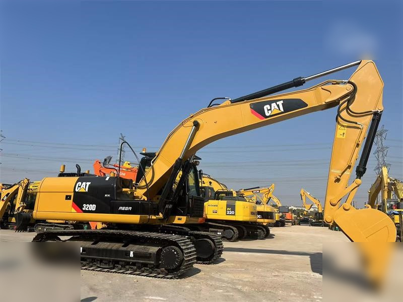 CATERPILLAR 320D - Escavadora de rastos: foto 2 CATERPILLAR 320D - Escavadora de rastos: foto 2