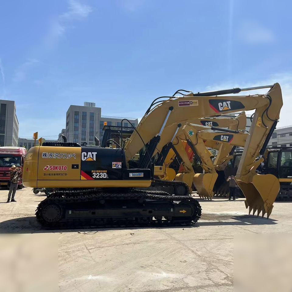 CATERPILLAR 323DL - Escavadora de rastos: foto 1 CATERPILLAR 323DL - Escavadora de rastos: foto 1