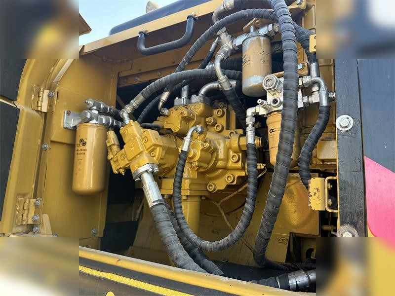 Escavadora de rastos CATERPILLAR 330D: foto 9 Escavadora de rastos CATERPILLAR 330D: foto 9