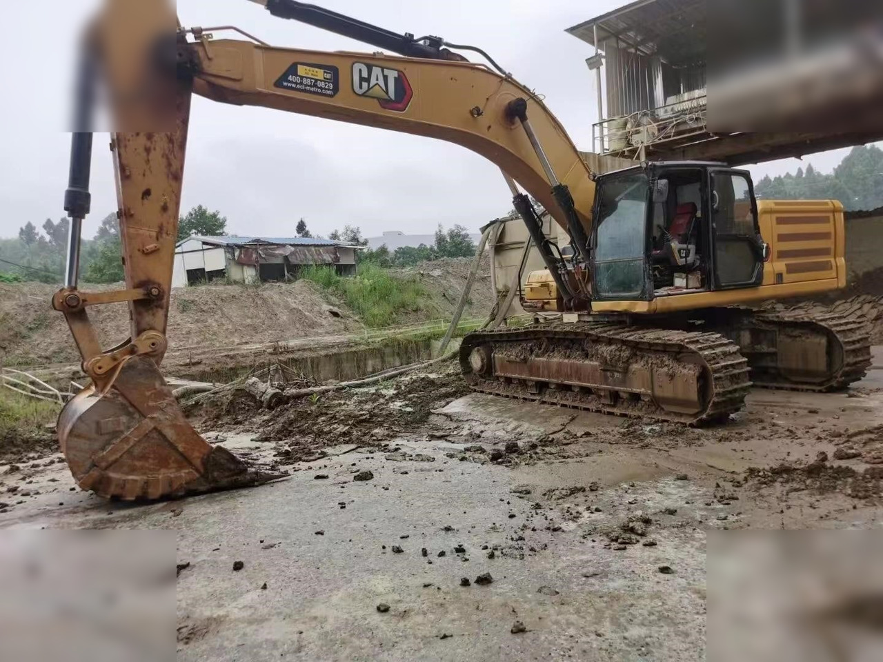CATERPILLAR 336GC - Escavadora de rastos: foto 1 CATERPILLAR 336GC - Escavadora de rastos: foto 1