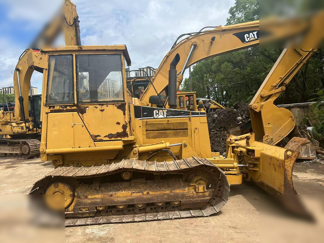 CATERPILLAR D5C - Buldôzer: foto 1 CATERPILLAR D5C - Buldôzer: foto 1