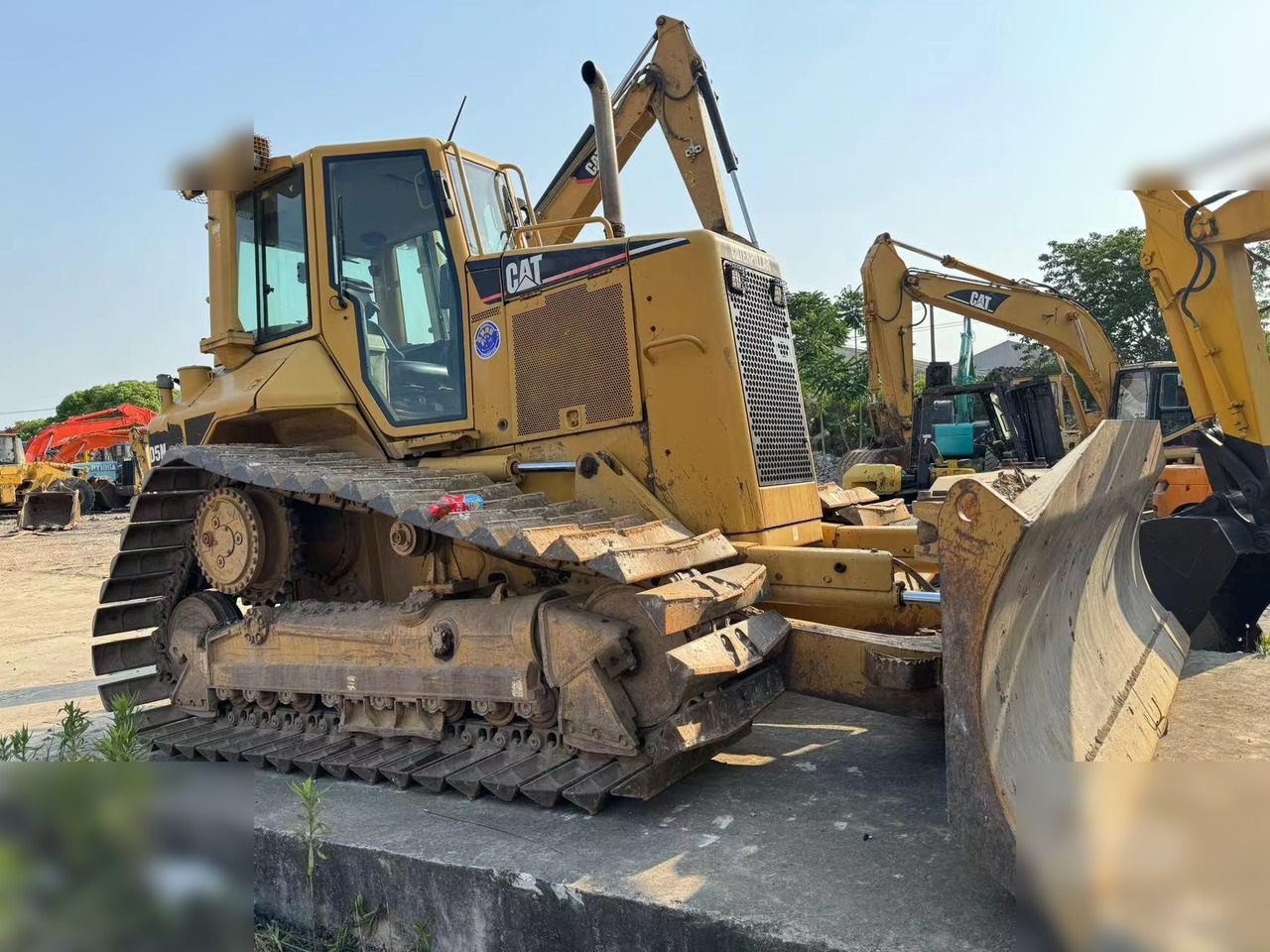 CATERPILLAR D5N - Buldôzer: foto 3 CATERPILLAR D5N - Buldôzer: foto 3