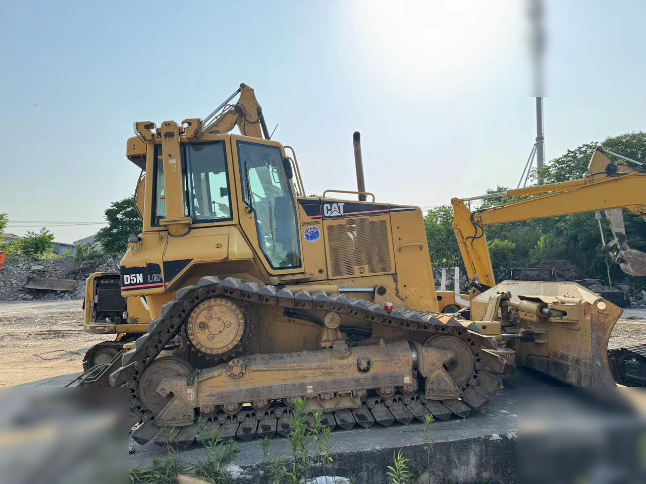 CATERPILLAR D5N - Buldôzer: foto 2 CATERPILLAR D5N - Buldôzer: foto 2