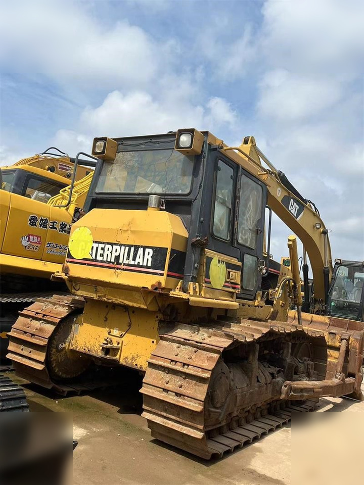CATERPILLAR D6G - Buldôzer: foto 4 CATERPILLAR D6G - Buldôzer: foto 4