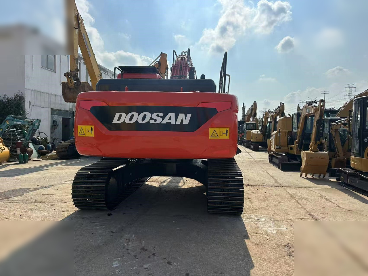 DOOSAN DX225 LCA - Escavadora de rastos: foto 2 DOOSAN DX225 LCA - Escavadora de rastos: foto 2
