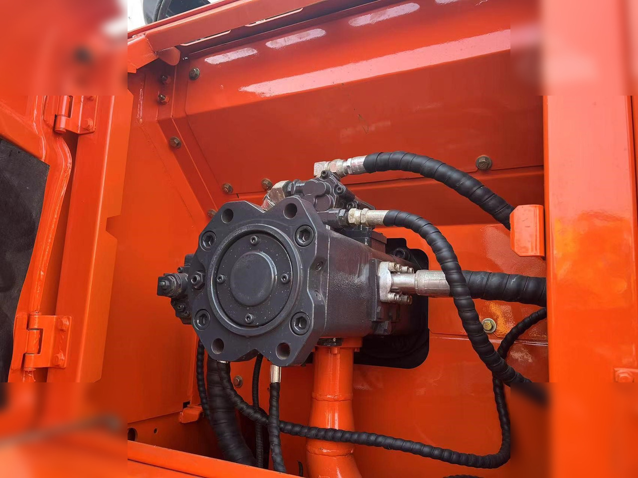 Escavadora de rastos DOOSAN DX300 LC-9C: foto 8 Escavadora de rastos DOOSAN DX300 LC-9C: foto 8