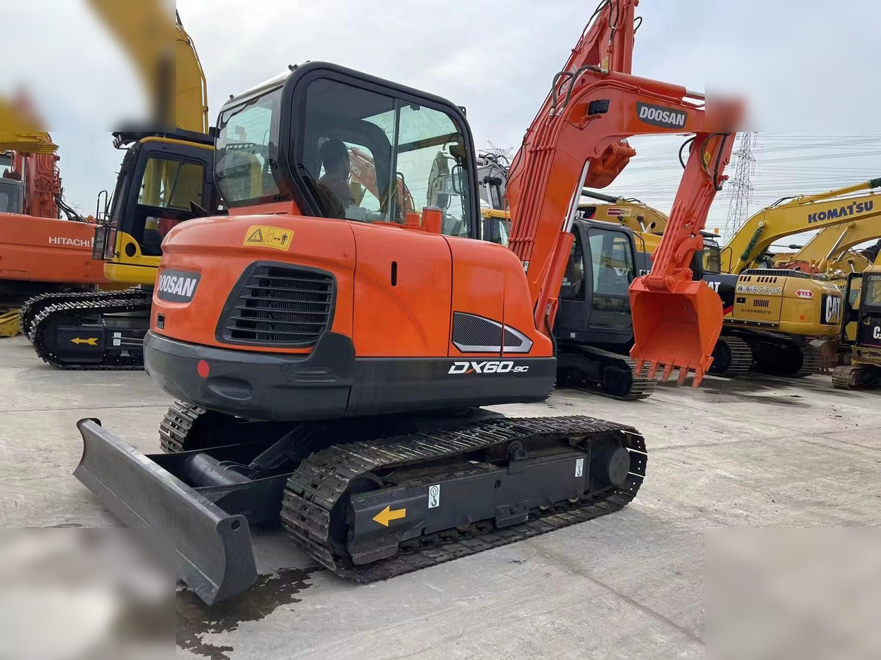 DOOSAN DX60-9C - Escavadora de rastos: foto 4 DOOSAN DX60-9C - Escavadora de rastos: foto 4