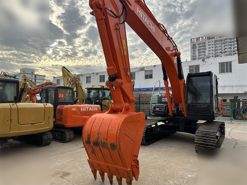 HITACHI ZX200 LC - Escavadora de rastos: foto 2 HITACHI ZX200 LC - Escavadora de rastos: foto 2