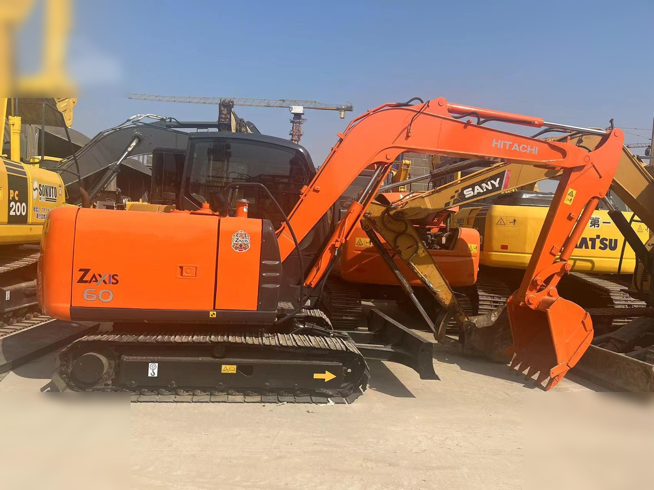 HITACHI ZX60 - Escavadora de rastos: foto 1 HITACHI ZX60 - Escavadora de rastos: foto 1