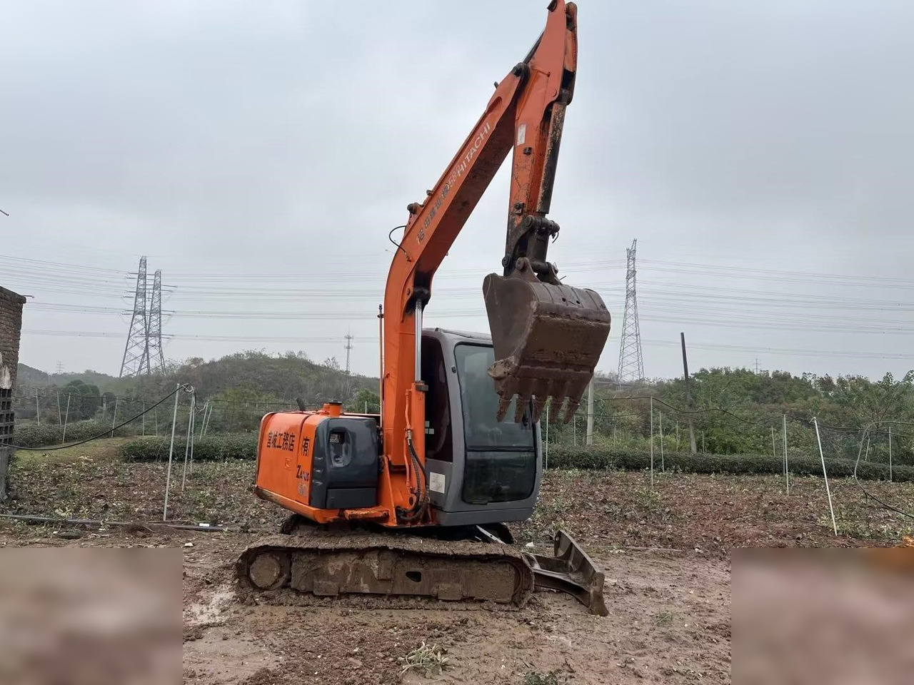 HITACHI ZX60 - Escavadora de rastos: foto 2 HITACHI ZX60 - Escavadora de rastos: foto 2