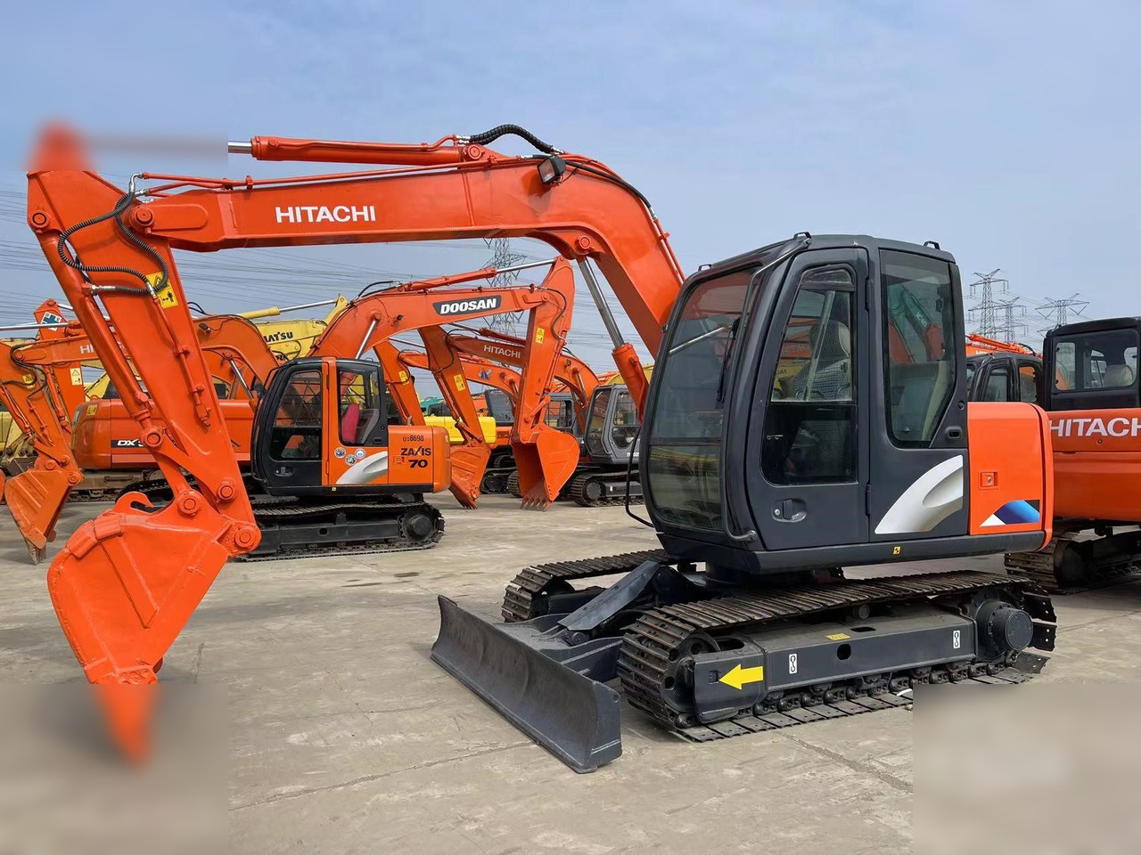 HITACHI ZX70 - Escavadora de rastos: foto 1 HITACHI ZX70 - Escavadora de rastos: foto 1