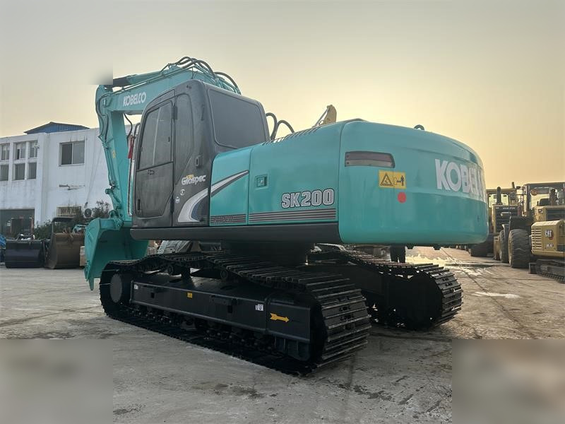 KOBELCO SK200-6E - Escavadora de rastos: foto 3 KOBELCO SK200-6E - Escavadora de rastos: foto 3