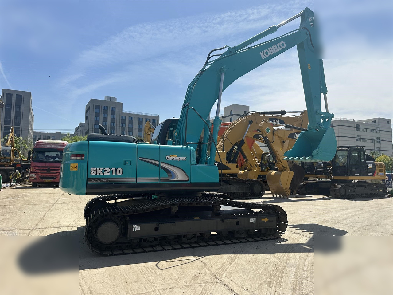 KOBELCO SK210 LC-8 - Escavadora de rastos: foto 2 KOBELCO SK210 LC-8 - Escavadora de rastos: foto 2
