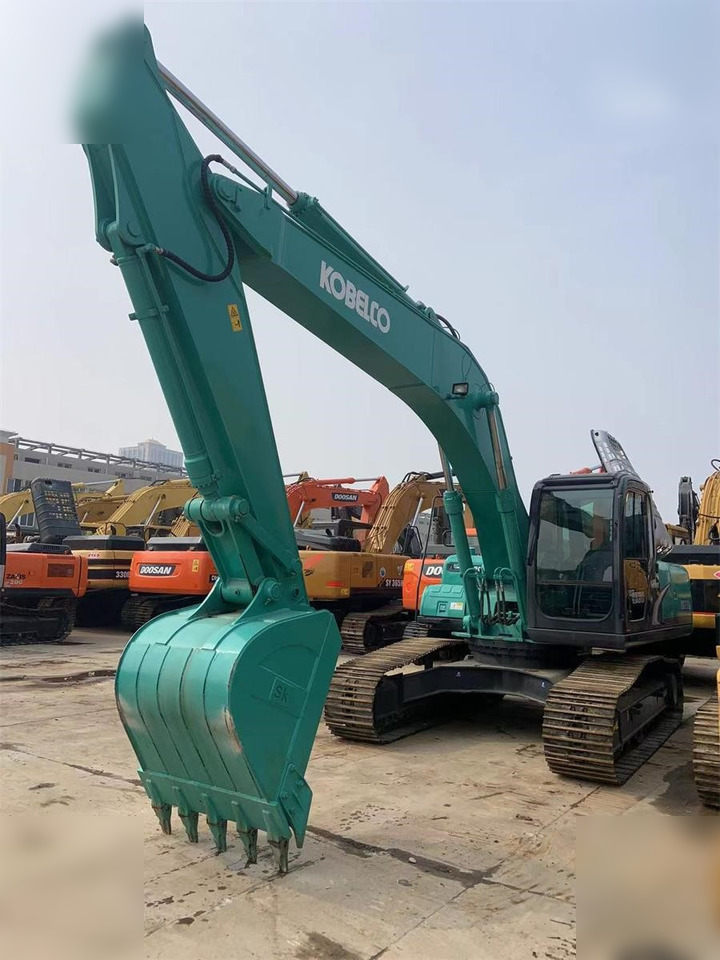 KOBELCO SK210 LC-8 - Escavadora de rastos: foto 3 KOBELCO SK210 LC-8 - Escavadora de rastos: foto 3