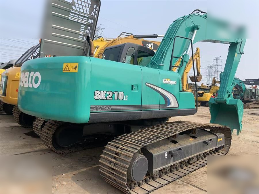 KOBELCO SK210 LC-8 - Escavadora de rastos: foto 2 KOBELCO SK210 LC-8 - Escavadora de rastos: foto 2