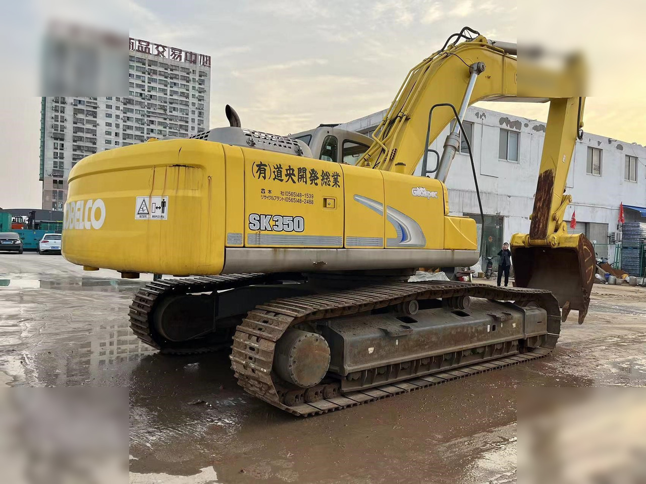 KOBELCO SK350 - Escavadora de rastos: foto 1 KOBELCO SK350 - Escavadora de rastos: foto 1