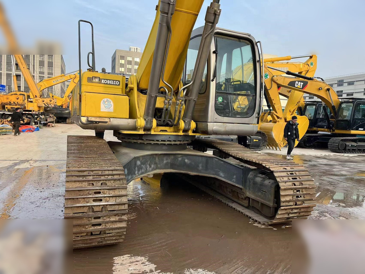 KOBELCO SK350 - Escavadora de rastos: foto 4 KOBELCO SK350 - Escavadora de rastos: foto 4