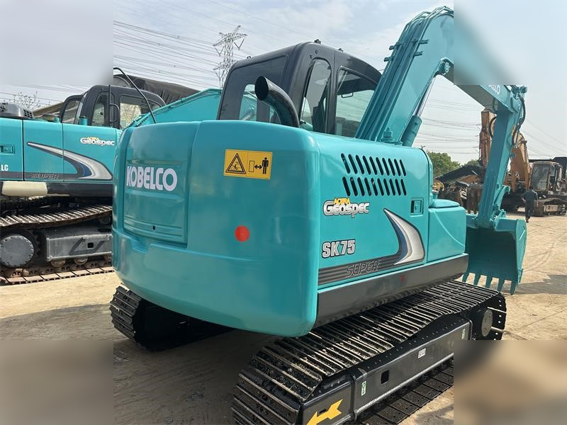 KOBELCO SK75-8 - Escavadora de rastos: foto 4 KOBELCO SK75-8 - Escavadora de rastos: foto 4