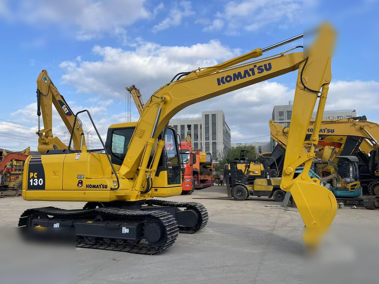 KOMATSU PC130-7 - Escavadora de rastos: foto 2 KOMATSU PC130-7 - Escavadora de rastos: foto 2