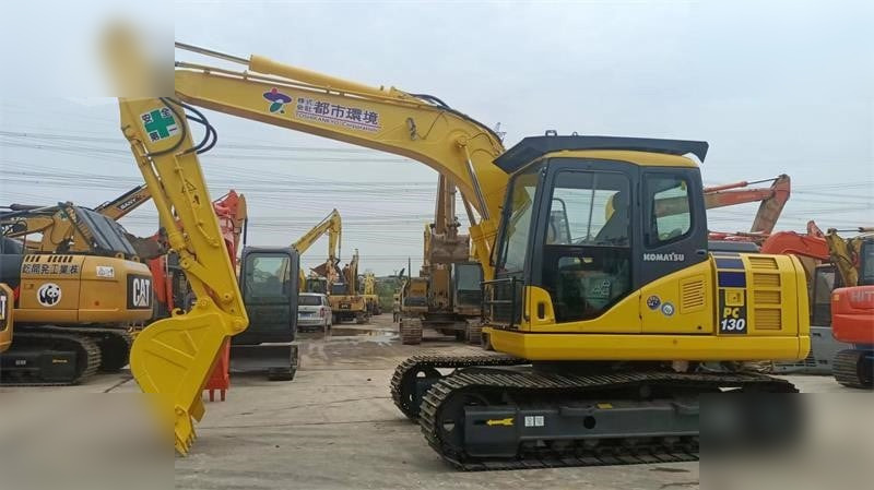 KOMATSU PC130-7 - Escavadora de rastos: foto 1 KOMATSU PC130-7 - Escavadora de rastos: foto 1