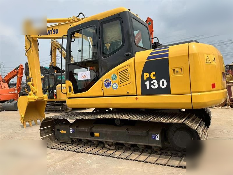 KOMATSU PC130-7 - Escavadora de rastos: foto 1 KOMATSU PC130-7 - Escavadora de rastos: foto 1