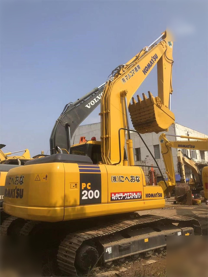 KOMATSU PC200-7 - Escavadora de rastos: foto 2 KOMATSU PC200-7 - Escavadora de rastos: foto 2