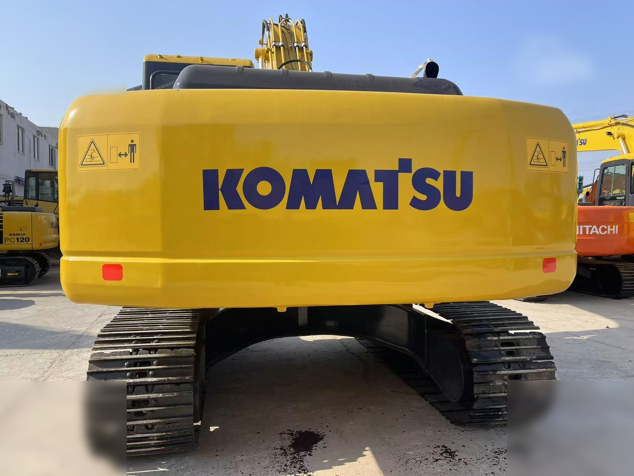 KOMATSU PC220-7 - Escavadora de rastos: foto 3 KOMATSU PC220-7 - Escavadora de rastos: foto 3