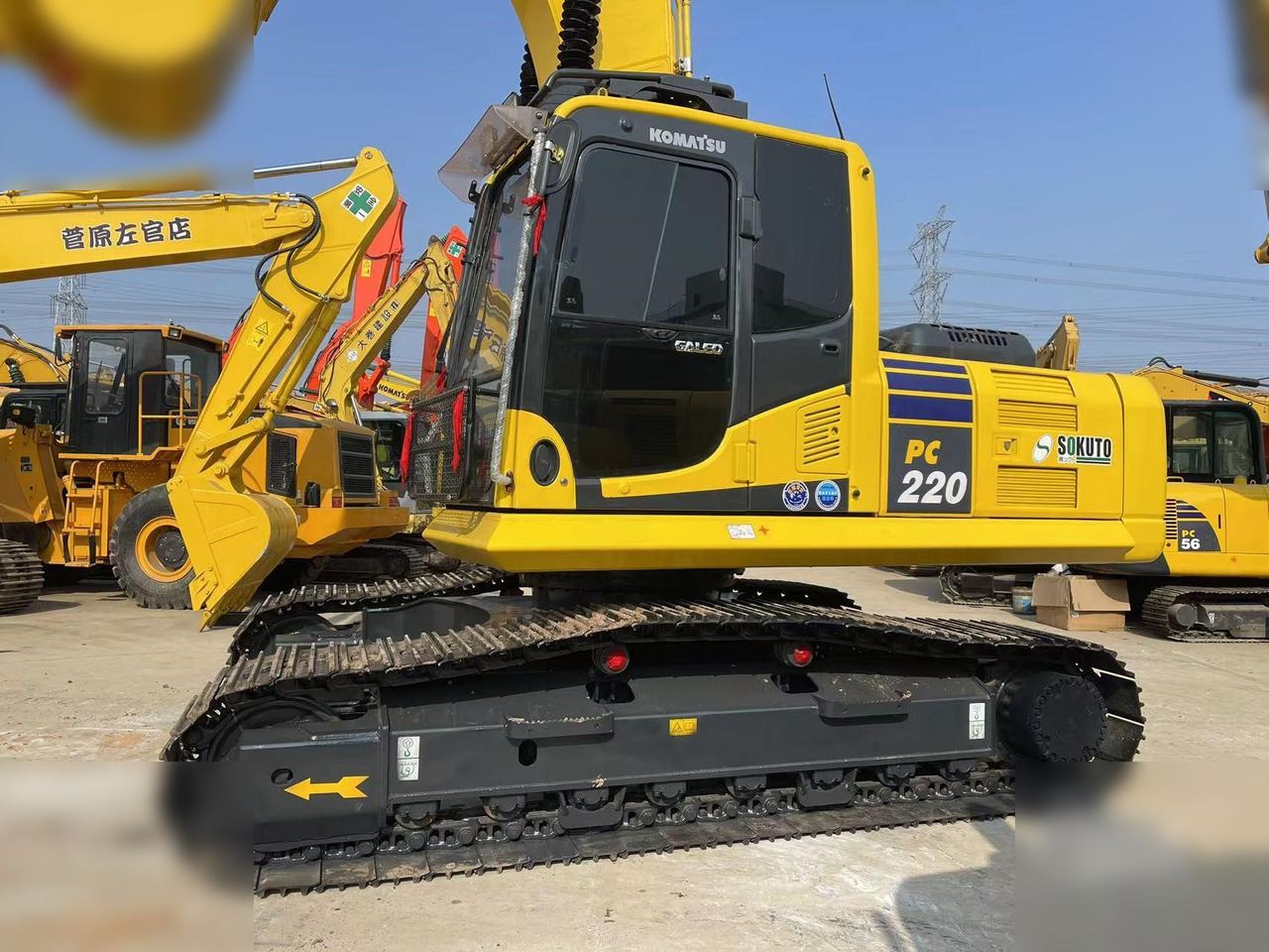 KOMATSU PC220-8 - Escavadora de rastos: foto 2 KOMATSU PC220-8 - Escavadora de rastos: foto 2