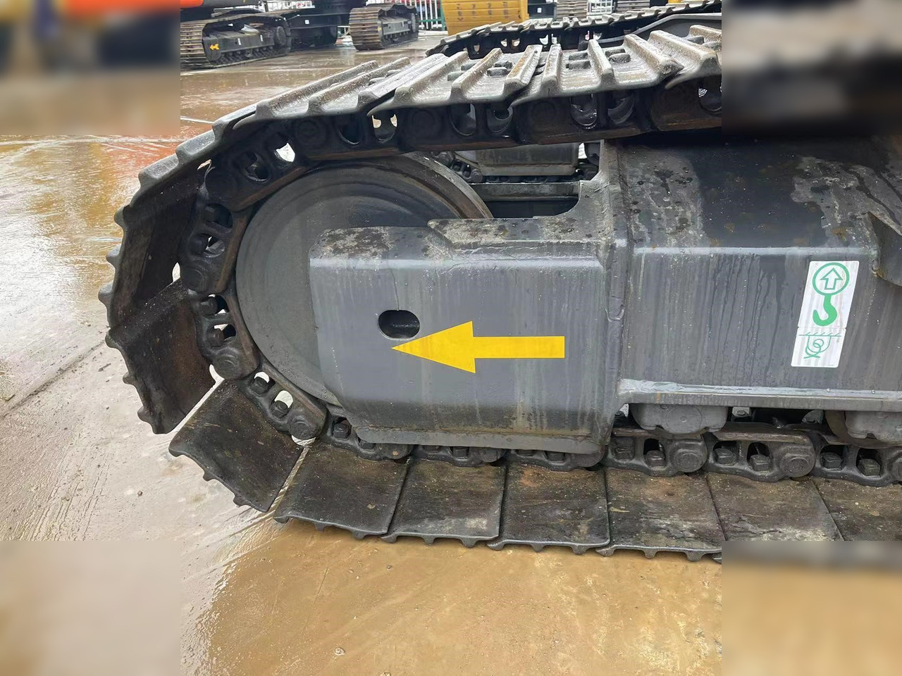 Escavadora de rastos KOMATSU PC220-8: foto 9