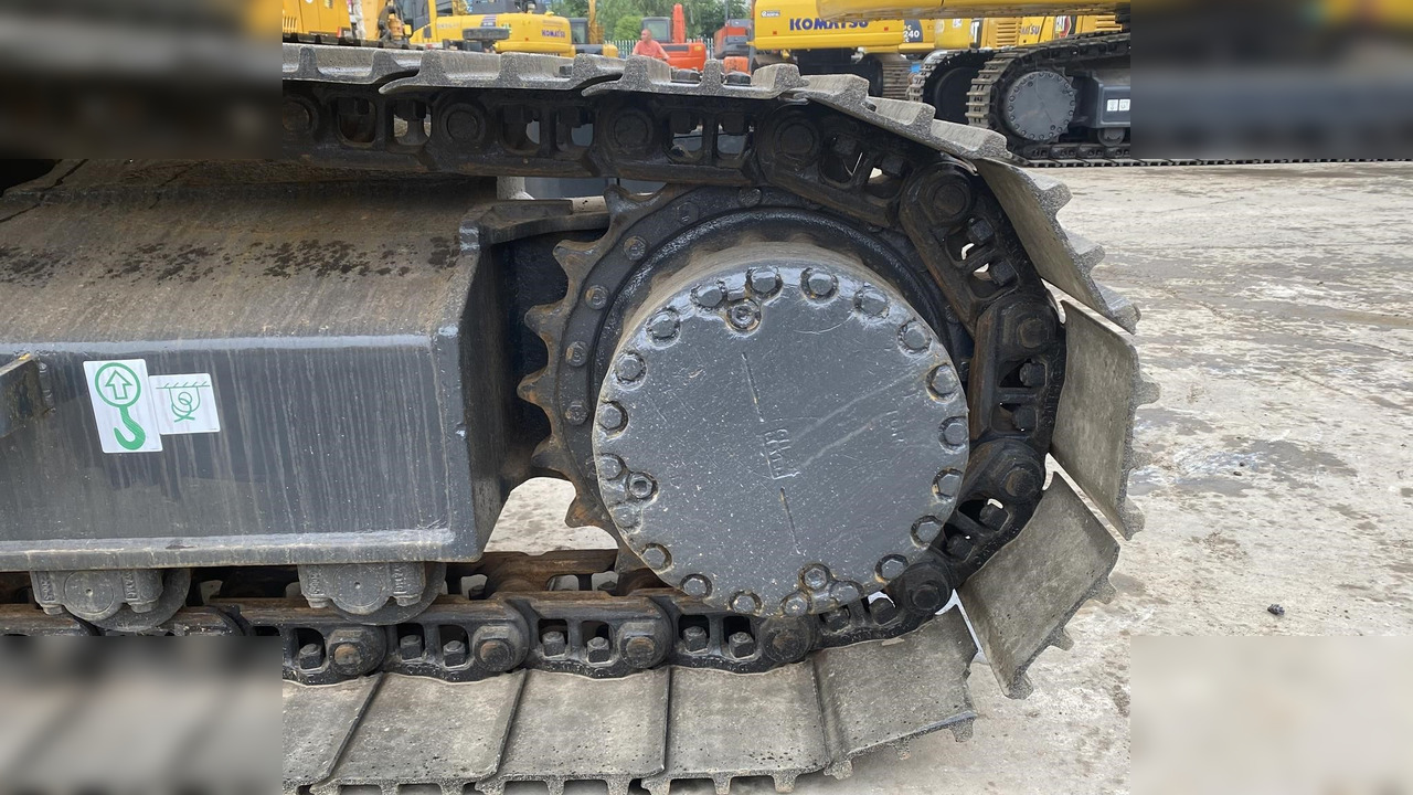 KOMATSU PC220-8 - Escavadora de rastos: foto 5 KOMATSU PC220-8 - Escavadora de rastos: foto 5