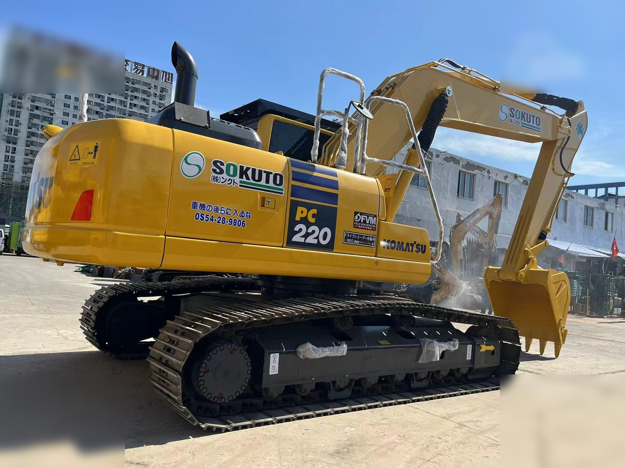 KOMATSU PC220-8 - Escavadora de rastos: foto 2 KOMATSU PC220-8 - Escavadora de rastos: foto 2