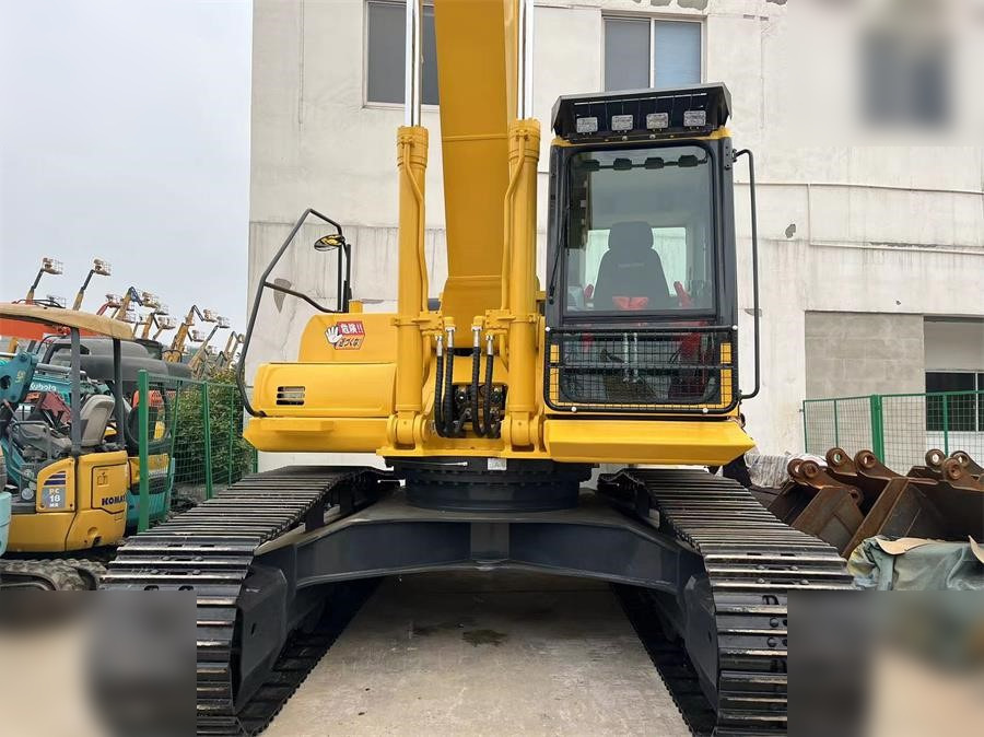 Escavadora de rastos KOMATSU PC300-8: foto 7