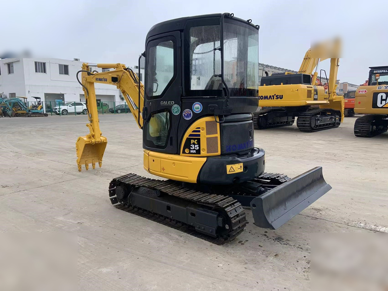 KOMATSU PC35MR-2 - Mini escavadeira: foto 2 KOMATSU PC35MR-2 - Mini escavadeira: foto 2