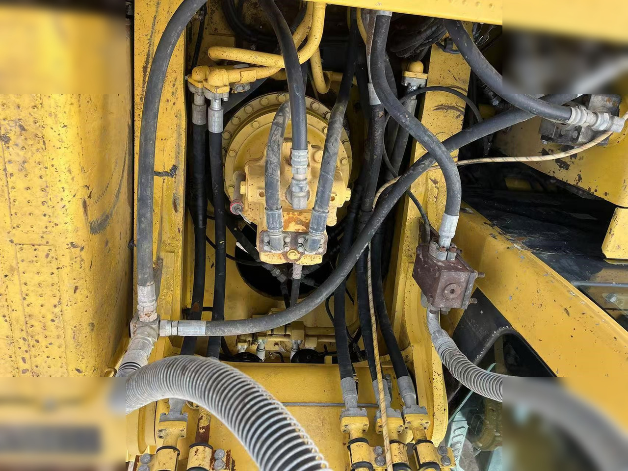Escavadora de rastos KOMATSU PC400-8R: foto 9