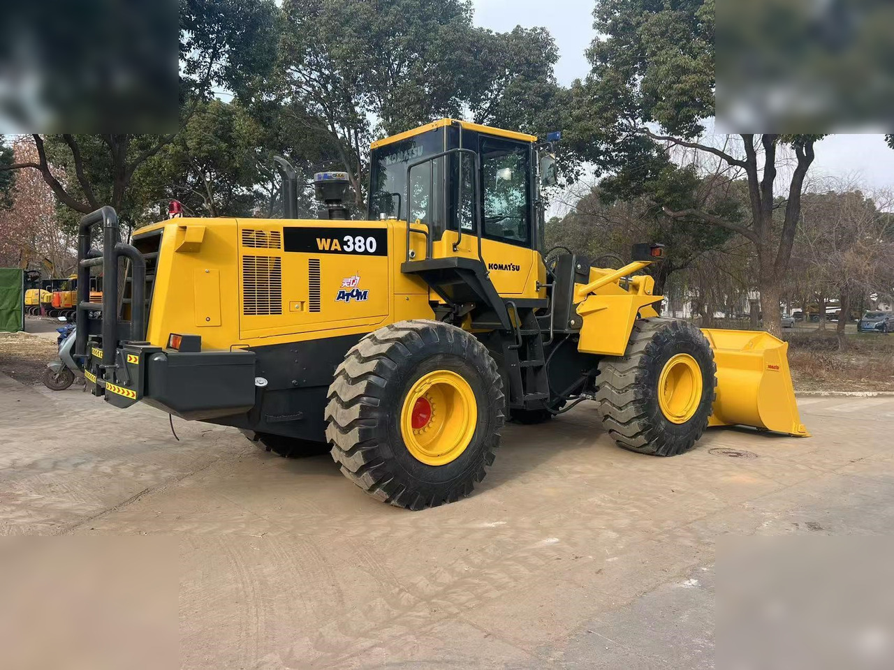 KOMATSU WA380-6 - Pá carregadora de rodas: foto 1 KOMATSU WA380-6 - Pá carregadora de rodas: foto 1