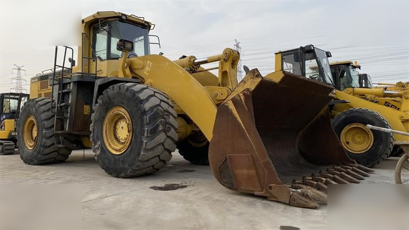 KOMATSU WA600-3 - Pá carregadora de rodas: foto 3 KOMATSU WA600-3 - Pá carregadora de rodas: foto 3