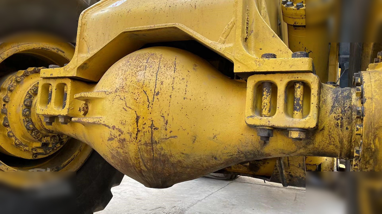KOMATSU WA600-3 - Pá carregadora de rodas: foto 2 KOMATSU WA600-3 - Pá carregadora de rodas: foto 2