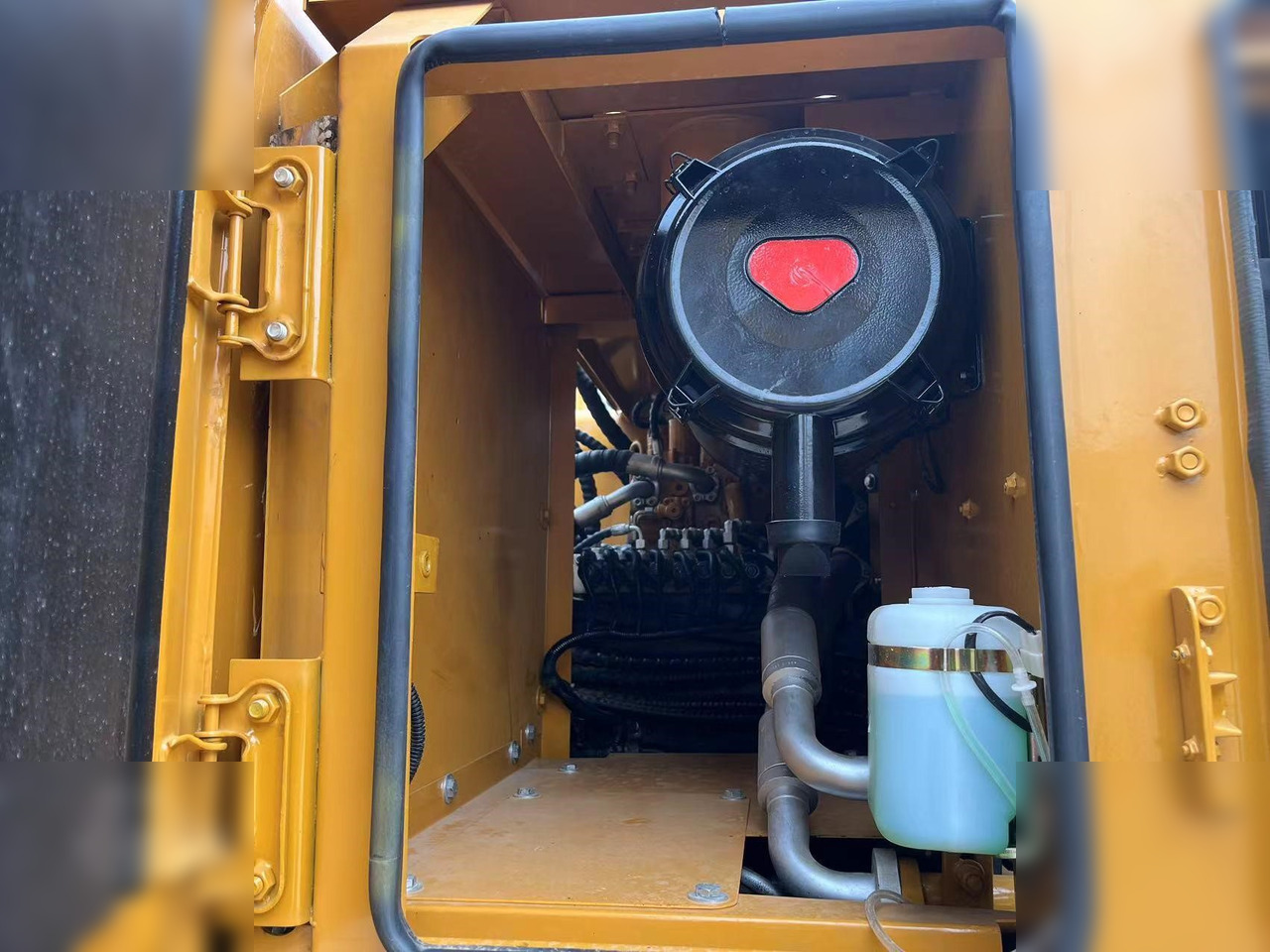SANY SY215C PRO - Escavadora de rastos: foto 3 SANY SY215C PRO - Escavadora de rastos: foto 3